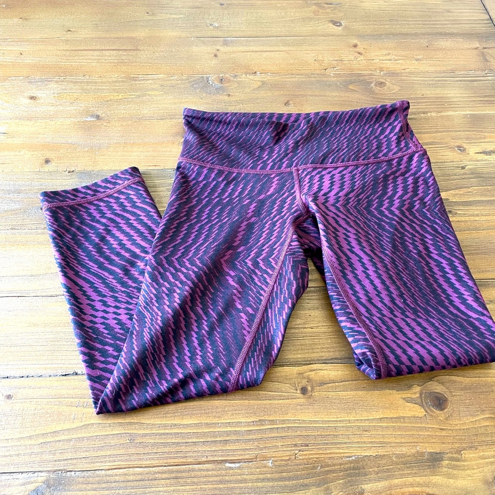 Lululemon Women’s Size 4 Capri Leggings